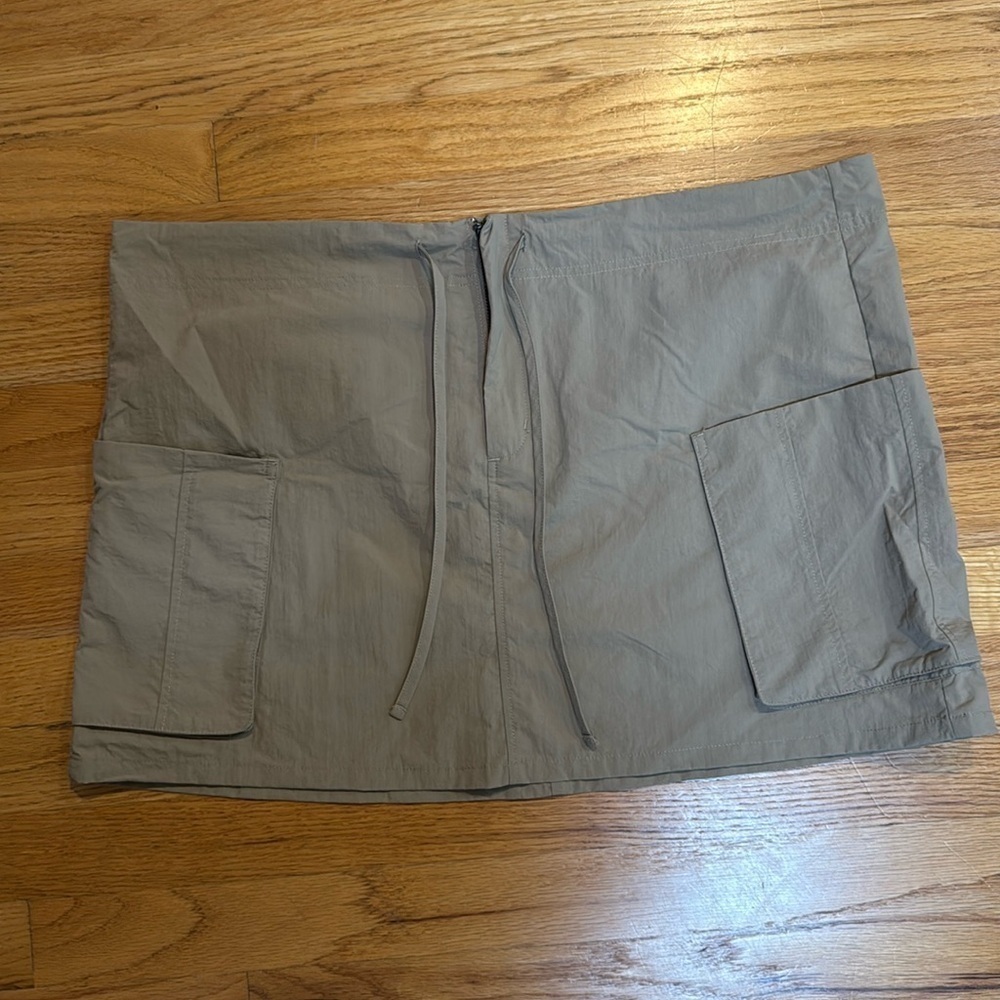 BP Women's tan camp zipper and drawstring Mini Skirt L